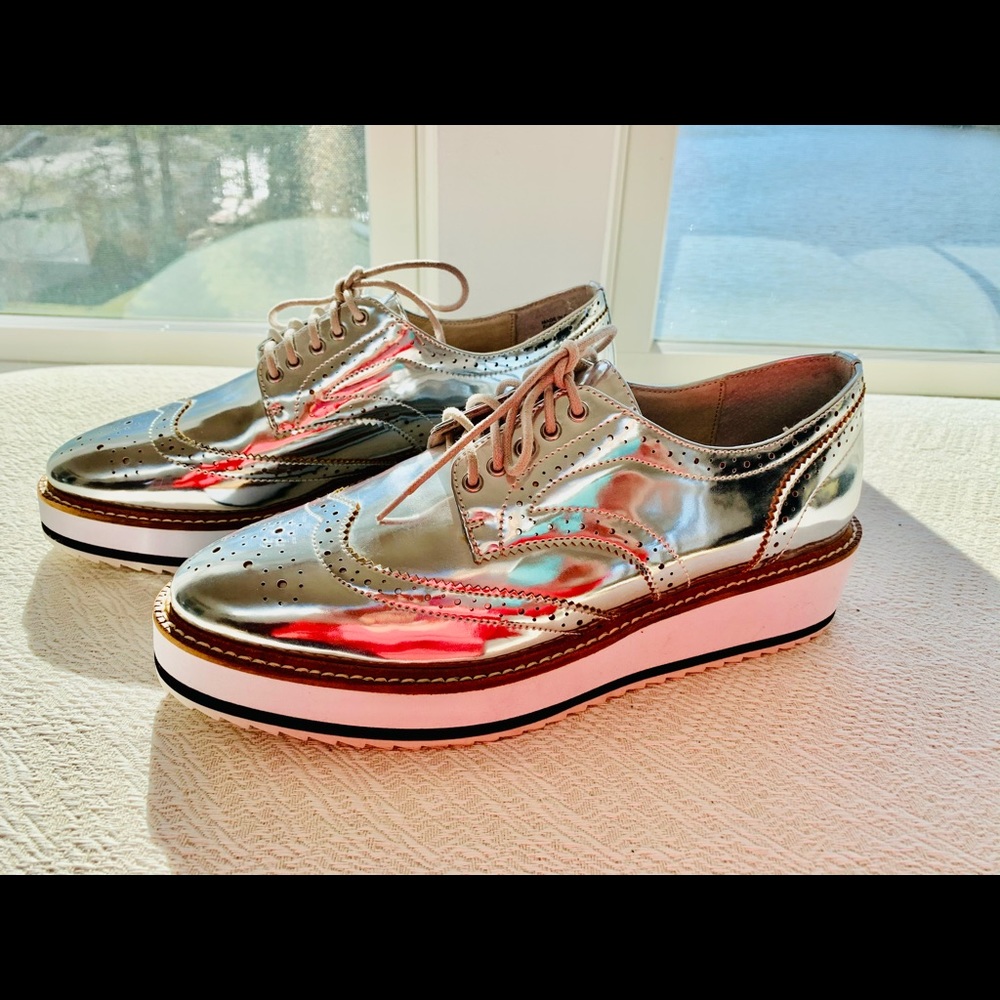 Brand New Shelly”s London Silver Creepers Oxfords
